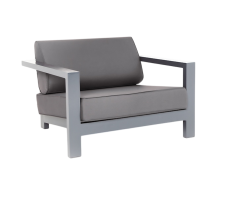 Кресло плетеное для уличных кафе и ресторанов